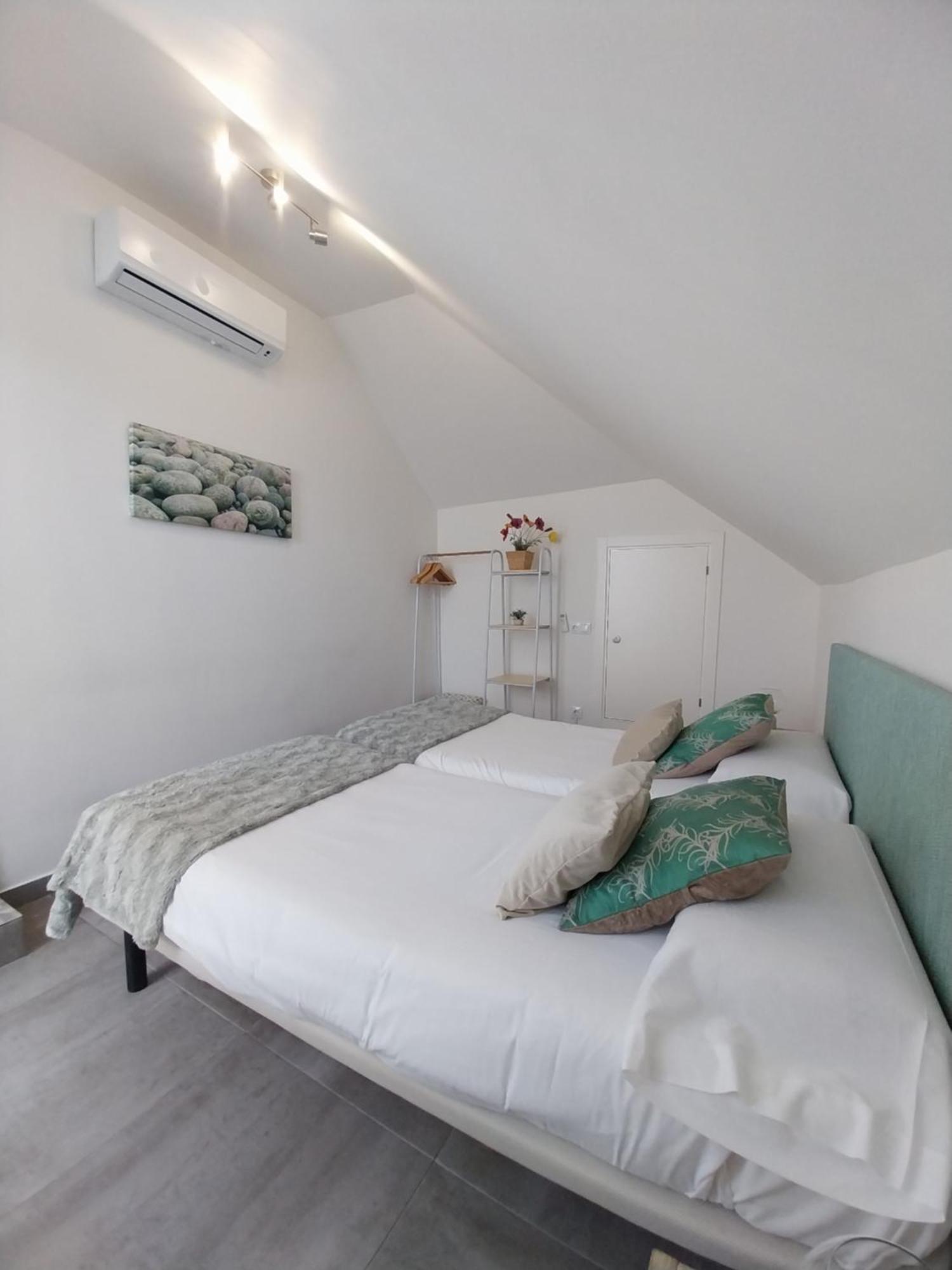 Apartamentos El Marques Málaga Quarto foto
