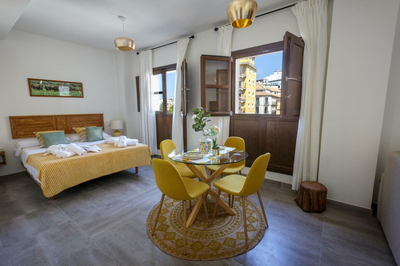 Apartamentos El Marques Málaga Exterior foto